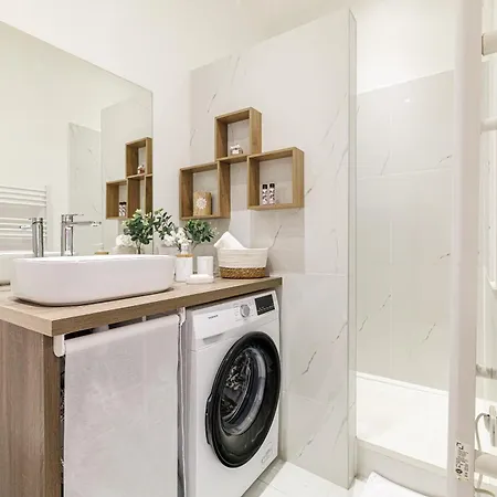 Апартаменты Old Town Superb New Flat, For 3, Ac, Wi-fi