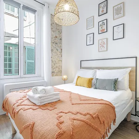 Old Town Superb New Flat, For 3, Ac, Wi-fi *