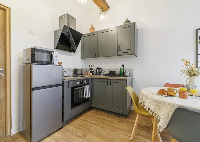 Old Town Superb New Flat, For 3, Ac, Wi-fi Daire