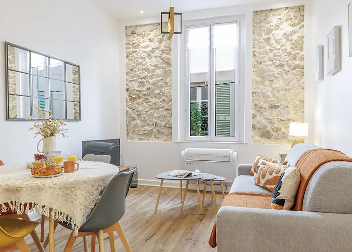 Daire Old Town Superb New Flat, For 3, Ac, Wi-fi *