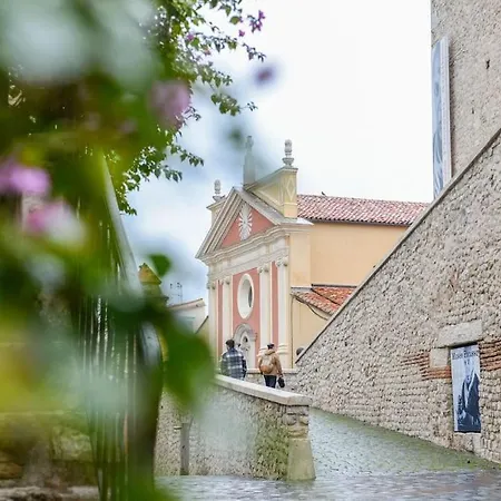 아파트 Old Town Superb New Flat, For 3, Ac, Wi-fi