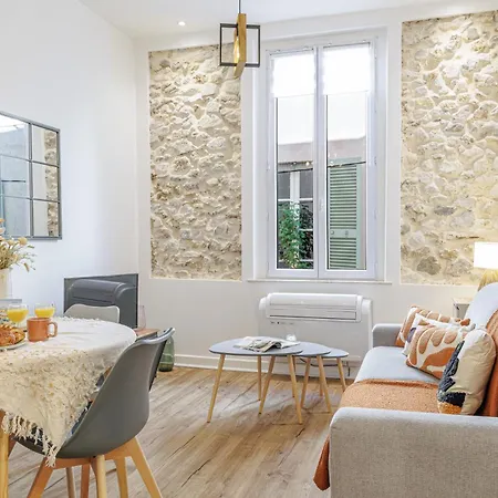 شقة Old Town Superb New Flat, For 3, Ac, Wi-fi *